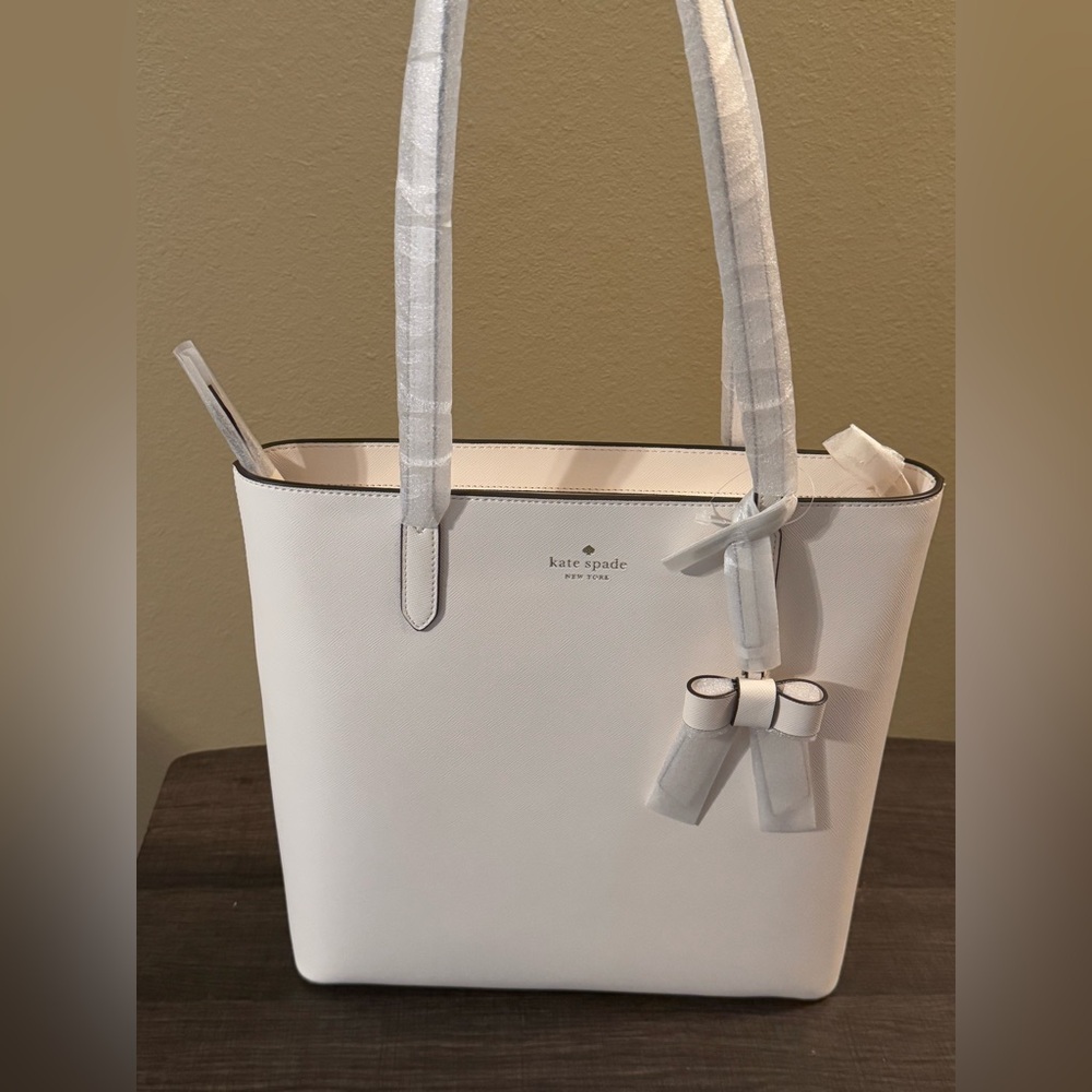 NWT Kate Spade Brynn White Bow Tote Bag